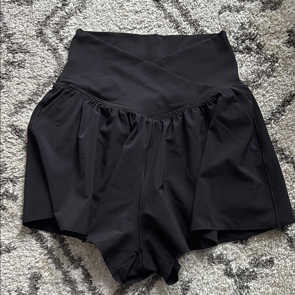 Aerie Black High-Waisted Shorts with Flowy Design
